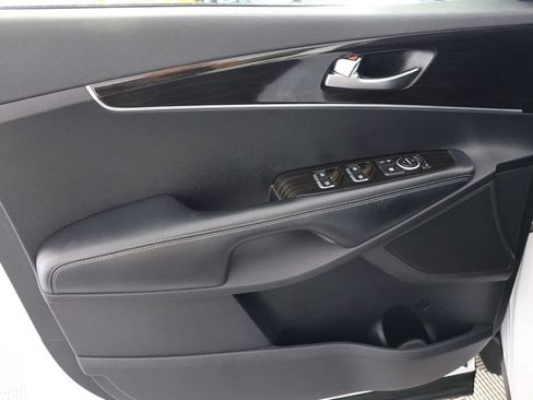 Used 2019 Kia Sorento AWD image 24