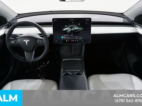Used 2024 Tesla Model Y Long Range AWD/4WD image 28