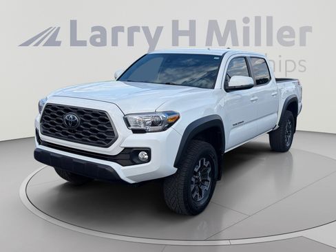 Used 2022 Toyota Tacoma TRD Off-Road AWD/4WD image 1