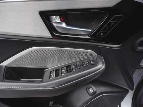 Used 2023 Acura MDX SH-AWD w/ Technology Package image 10