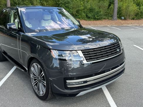 Used 2023 Land Rover Range Rover SE AWD/4WD image 17