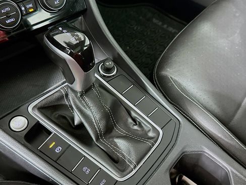 Used 2024 Volkswagen Jetta SE FWD image 18