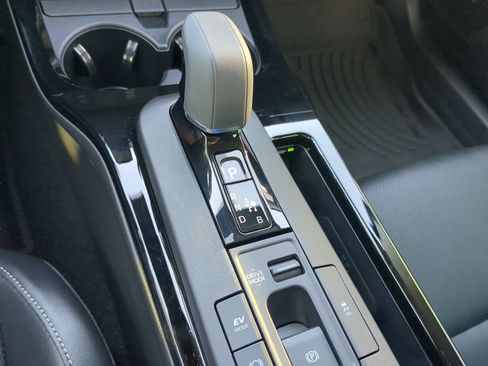Used 2026 Toyota Prius FWD image 61