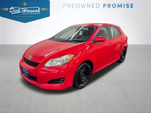 Used 2011 Toyota Matrix image 1