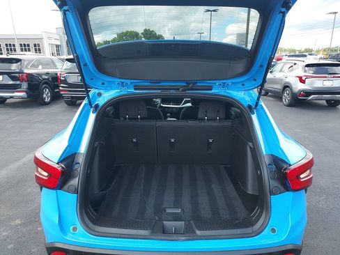 Used 2024 Chevrolet Trax RS w/ Driver Confidence Package FWD image 20