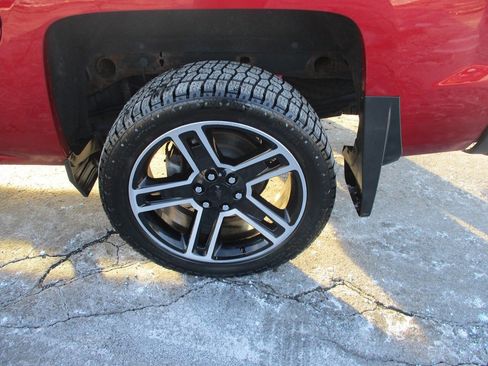 Used 2018 Chevrolet Silverado 1500 LT w/ All Star Edition image 13