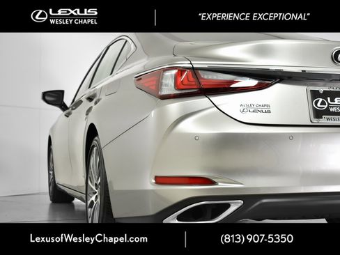 Used 2019 Lexus ES 350 Luxury image 9