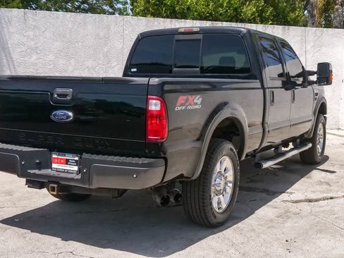 Used 2008 Ford F250 4x4 Crew Cab Super Duty image 9
