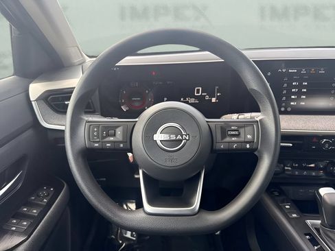 Used 2026 Nissan Kicks SV w/ SV Premium Package AWD/4WD image 10