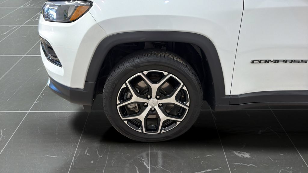 Used 2024 Jeep Compass Limited AWD/4WD image 24
