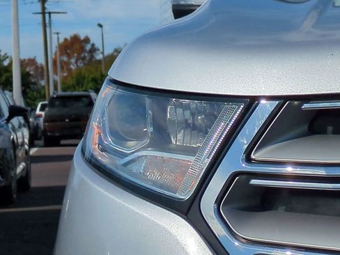 Used 2017 Ford Edge SEL w/ Equipment Group 201A image 9