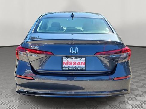 Used 2023 Honda Civic EX image 3