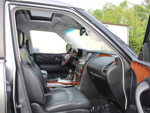 Used 2017 INFINITI QX80 4WD w/ Deluxe Technology Package image 14