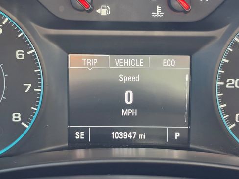 Used 2018 Chevrolet Equinox LT AWD/4WD image 19