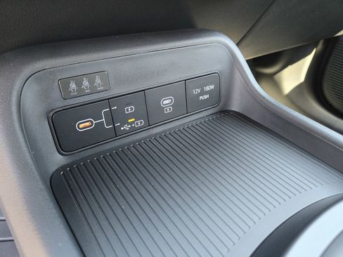 New 2026 Hyundai Kona SE image 19