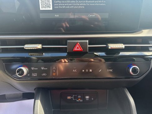 New 2026 Kia Sportage EX w/ EX Panorama Roof Package image 38