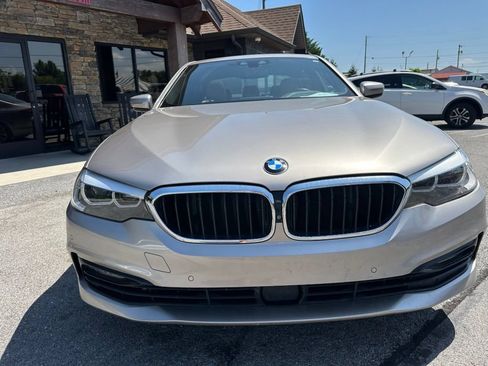 Used 2017 BMW 530i RWD image 9