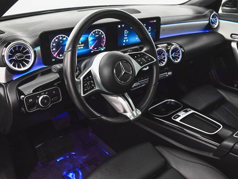 Used 2025 Mercedes-Benz CLA 250 4MATIC image 13