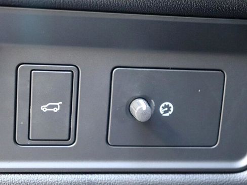 Used 2019 Land Rover Range Rover Sport HSE image 33