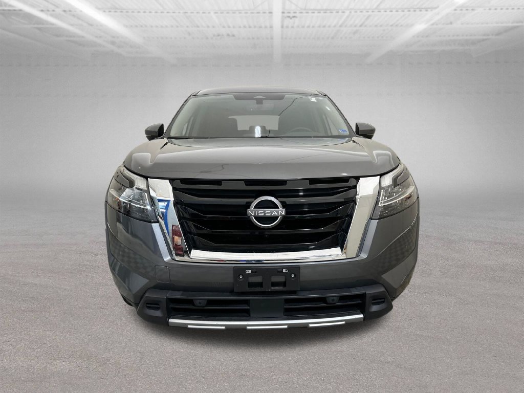 Used 2023 Nissan Pathfinder SL AWD/4WD image 9