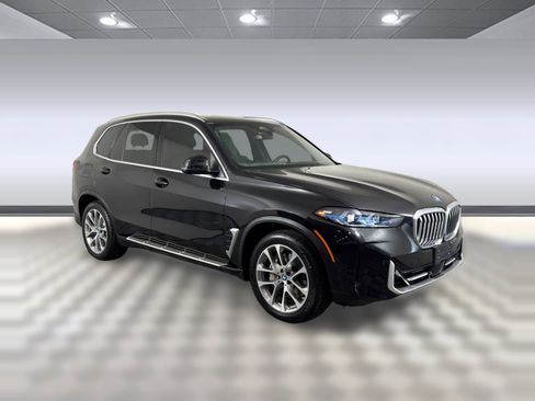 Used 2025 BMW X5 xDrive50e image 7