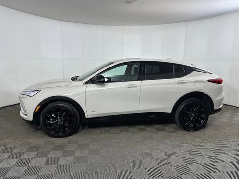 Used 2026 Buick Envista Sport Touring w/ Studio Series image 6