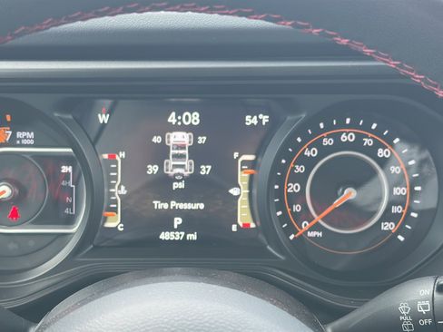 Used 2024 Jeep Wrangler Unlimited Rubicon image 13