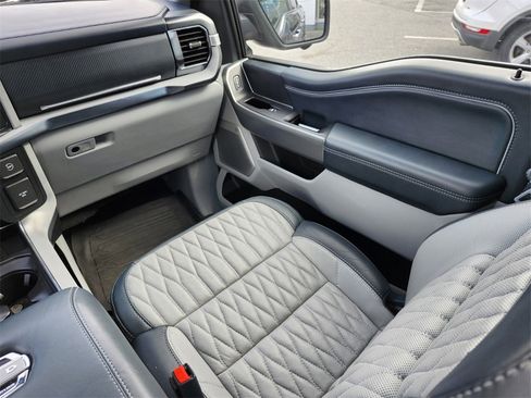 Used 2022 Ford F150 Limited image 14