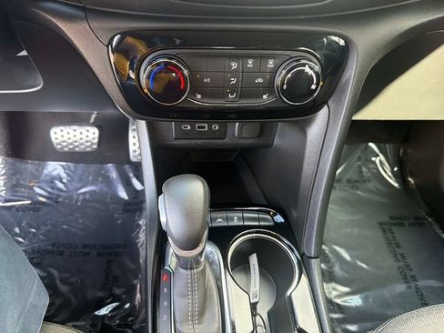 Used 2023 Buick Encore GX Preferred w/ Cold Weather Comfort Package FWD image 24