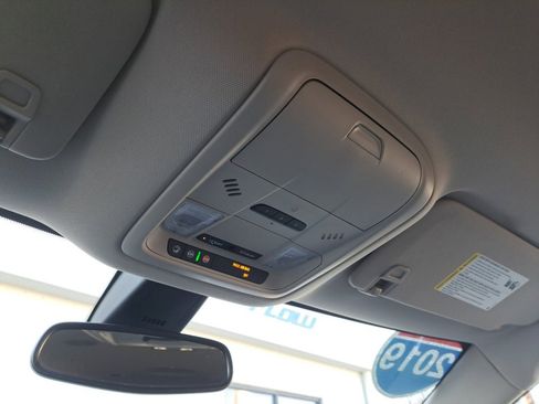 Used 2019 Buick Enclave Premium image 34