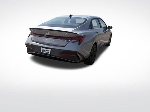 Used 2026 Hyundai Elantra SEL Sport Premium FWD image 5