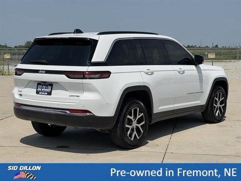 Used 2024 Jeep Grand Cherokee Limited w/ Trailer Tow Package AWD/4WD image 4