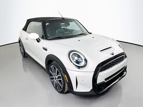 Used 2023 MINI Cooper S image 3