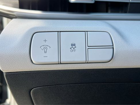 New 2026 Hyundai Elantra Limited image 31