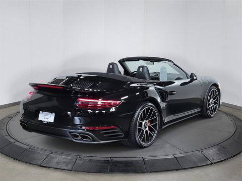 Used 2019 Porsche 911 Turbo image 7