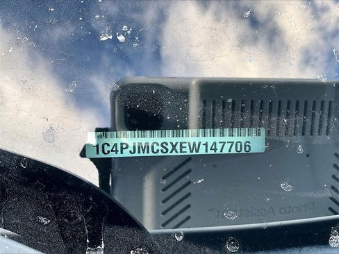 Used 2014 Jeep Cherokee Latitude w/ Comfort/Convenience Group image 30