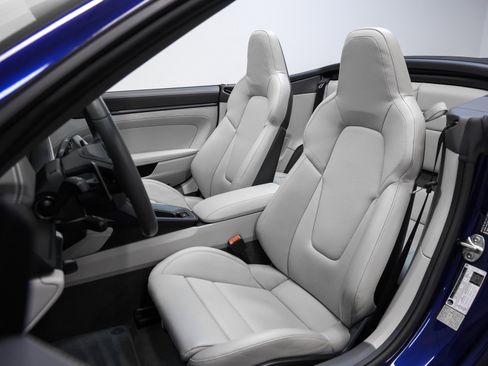 Used 2022 Porsche 911 Carrera GTS image 5