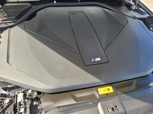 Used 2025 BMW i5 M60 w/ Premium Package image 17