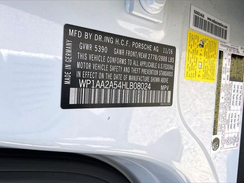 Used 2017 Porsche Macan Base image 16