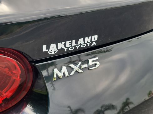 Used 2023 MAZDA MX-5 Miata Grand Touring RWD image 12