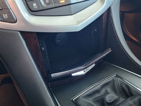 Used 2010 Cadillac SRX Premium image 46