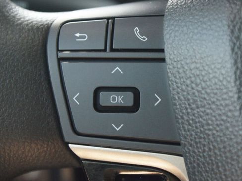 Used 2025 Toyota Camry LE image 8