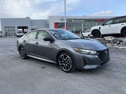 Used 2024 Nissan Sentra SR w/ SR Premium Package image 1