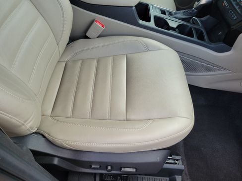 Used 2018 Ford Escape Titanium FWD image 18