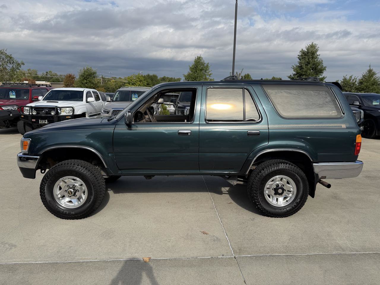 Used 1995 Toyota 4Runner SR5 AWD/4WD image 4