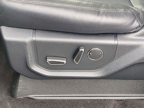 Used 2020 Ford Expedition Limited image 16