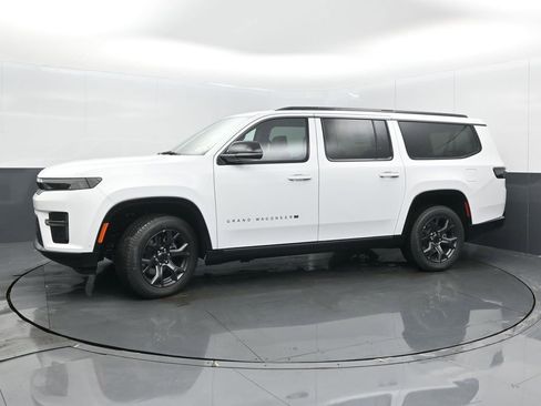 New 2026 Jeep Grand Wagoneer L Limited w/ Premium Group II AWD/4WD image 4