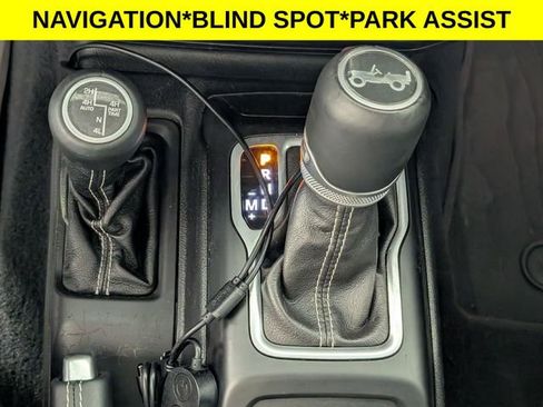 Used 2018 Jeep Wrangler Unlimited Sahara AWD/4WD image 22