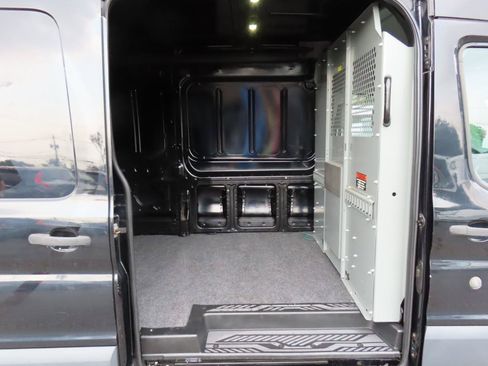 Used 2017 Ford Transit 250 148 Medium Roof RWD image 20