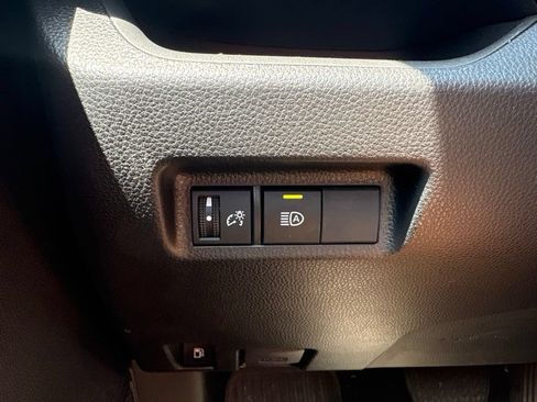 Used 2023 Toyota RAV4 LE AWD/4WD image 16